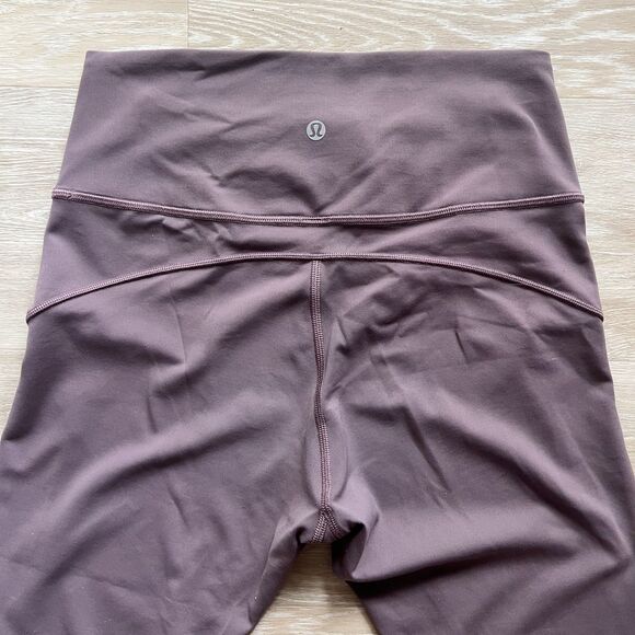 Lululemon In Movement Tight Leggings 25"-Size 8 - Picture 4 of 9